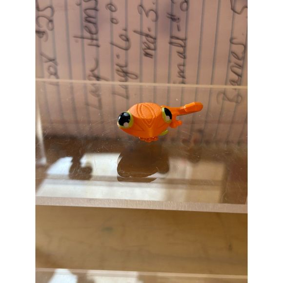 🔥🔥🔥Kinder Toys and mind craft Mystery Box 5 pc per box - Picture 11 of 12